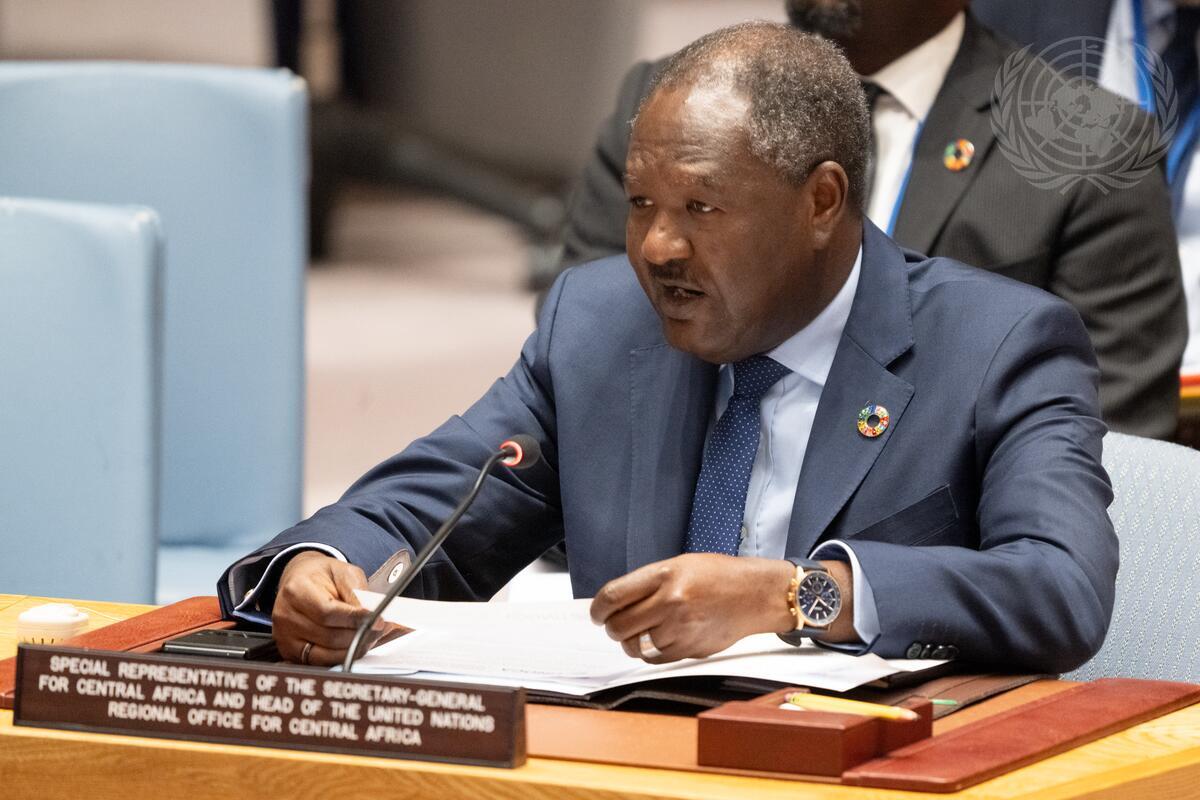 Abdou Abarry addressing the Security Council